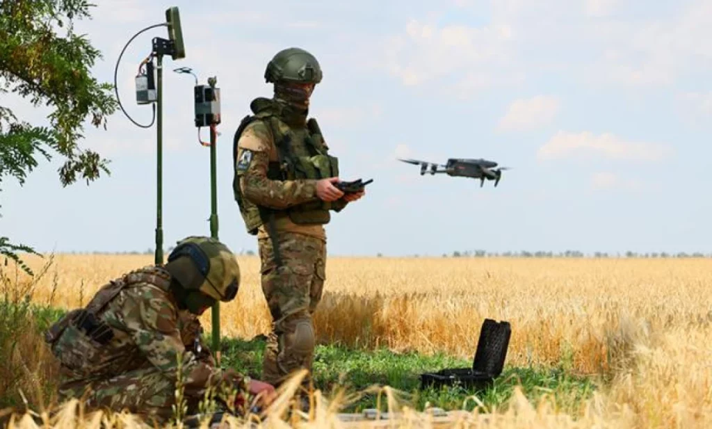 Rusi vrhajú nad Ukrajinu drony, ktoré tamojšia elektronika nevidí Rusi vrhajú nad Ukrajinu drony, ktoré tamojšia elektronika nevidí