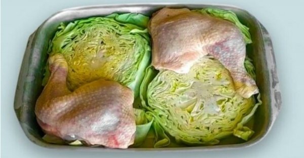Pečené kura s kapustou: Odkedy som ho skúsila pripraviť podľa tohto receptu, tak ho už inak ani nepripravujem, chutí úplne famózne!