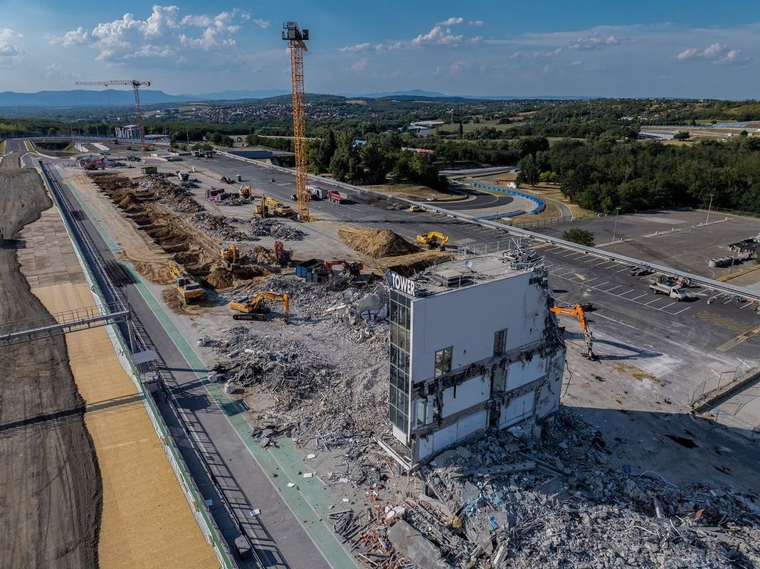 FOTO Trosky a chaos. Takto teraz vyzerá obľúbený okruh slovenských fanúšikov F1