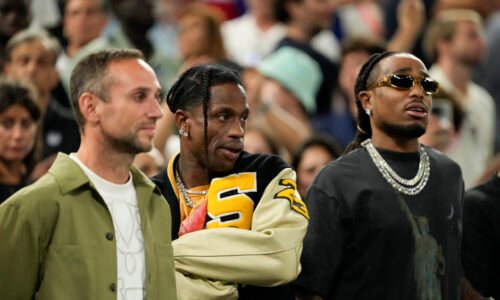 Americký rapper Travis Scott sa v parížskom hoteli dostal do potýčky s ochrankárom a bol zatknutý