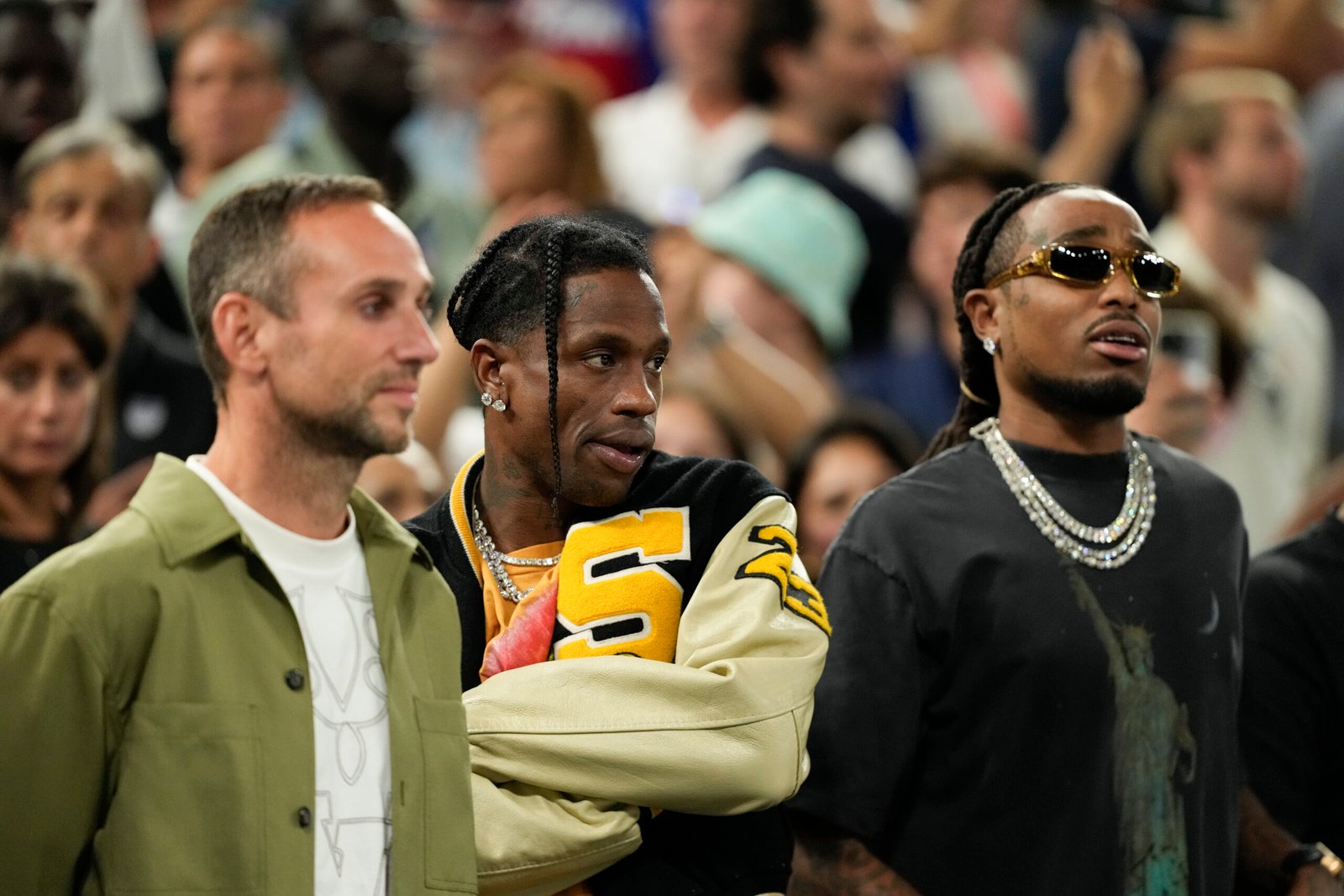155511_paris_olympics_basketball_75601.jpg Americký rapper Travis Scott sa v parížskom hoteli dostal do potýčky s ochrankárom a bol zatknutý