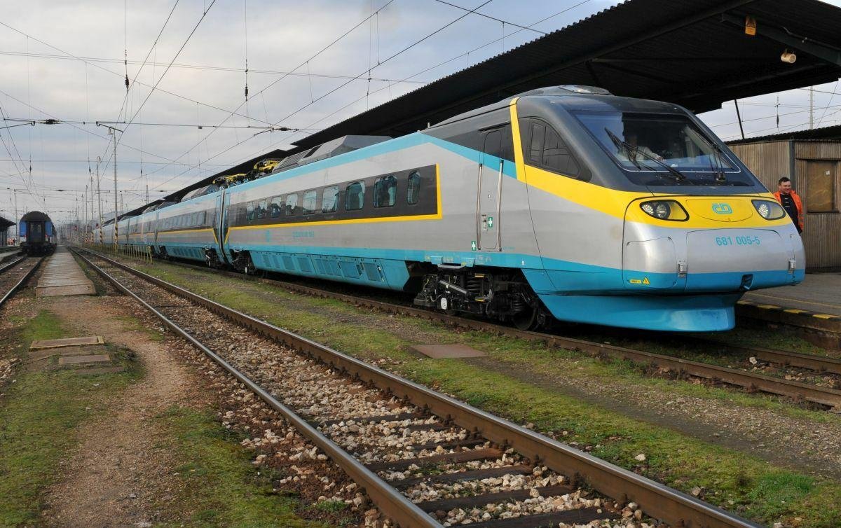 Vlak Pendolino Košičan prejde modernizáciou, cestujúcich čaká iná súprava Vlak Pendolino Košičan prejde modernizáciou, cestujúcich čaká iná súprava