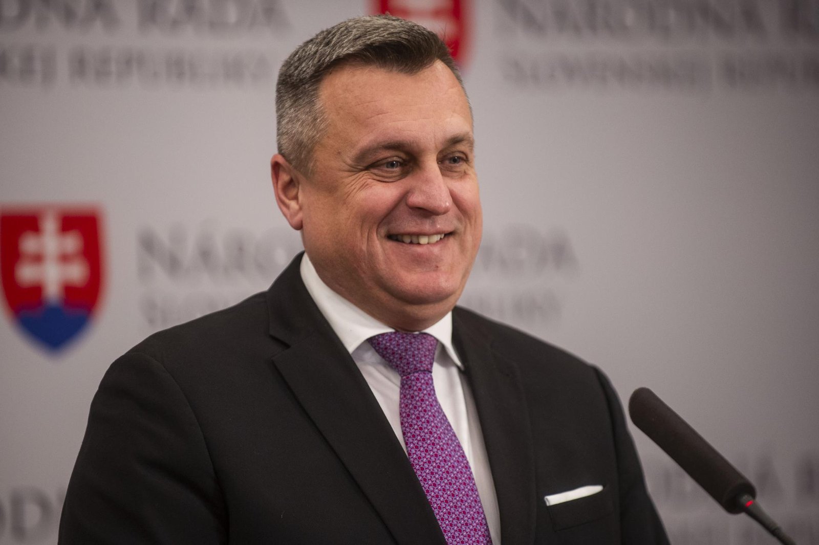 SNS predložila návrh zákona na ochranu štátnych symbolov. Je to dôkaz úcty, tvrdí Danko SNS predložila návrh zákona na ochranu štátnych symbolov. Je to dôkaz úcty, tvrdí Danko