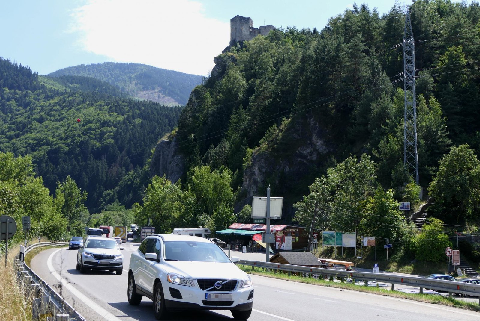 Pod Strečnom začínajú dopravné obmedzenia, očakávajú sa kolóny Pod Strečnom začínajú dopravné obmedzenia, očakávajú sa kolóny