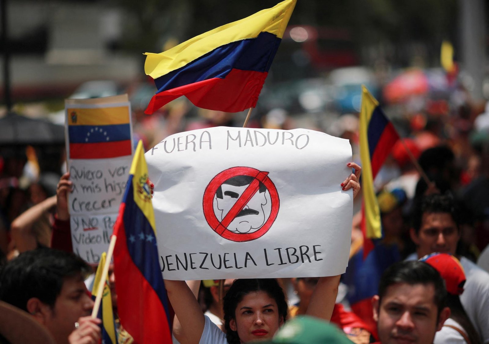 Venezuelské úrady obvinili štyroch novinárov z terorizmu Venezuelské úrady obvinili štyroch novinárov z terorizmu