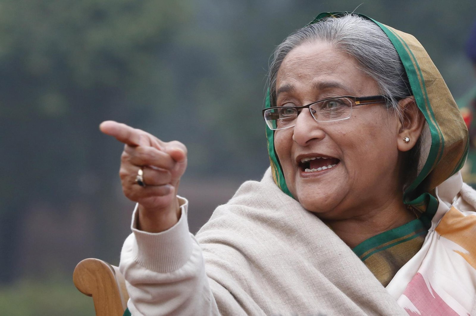 Bangladéšska expremiérka sa do krajiny vráti až vtedy, keď bude známy dátum volieb. Zatiaľ je v Indii Bangladéšska expremiérka sa do krajiny vráti až vtedy, keď bude známy dátum volieb. Zatiaľ je v Indii