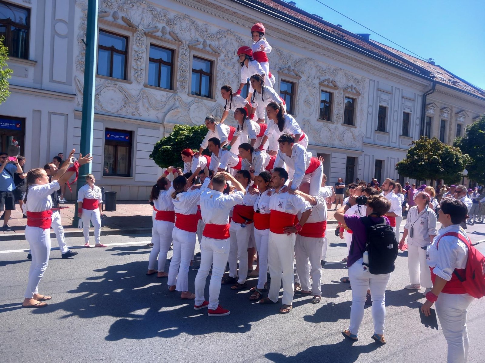 Tri dni, keď Prešov patril Kataláncom. Španielsky región sa na Šariši prezentoval obrami i ľudskými vežami