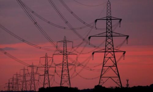 Stopka byrokracii pri elektrine? Daňové zaťaženie pre malých výrobcov by sa malo znížiť