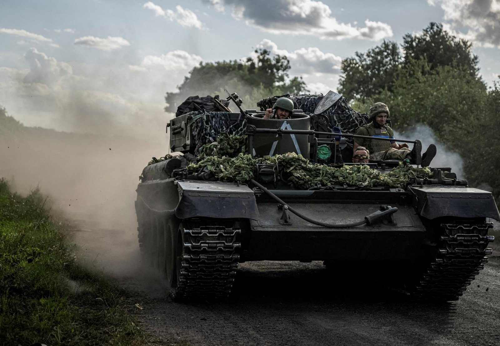 Ukrajina hlási obete po ruskom údere. Kyjev využil americké bomby v Kurskej oblasti Ukrajina hlási obete po ruskom údere. Kyjev využil americké bomby v Kurskej oblasti