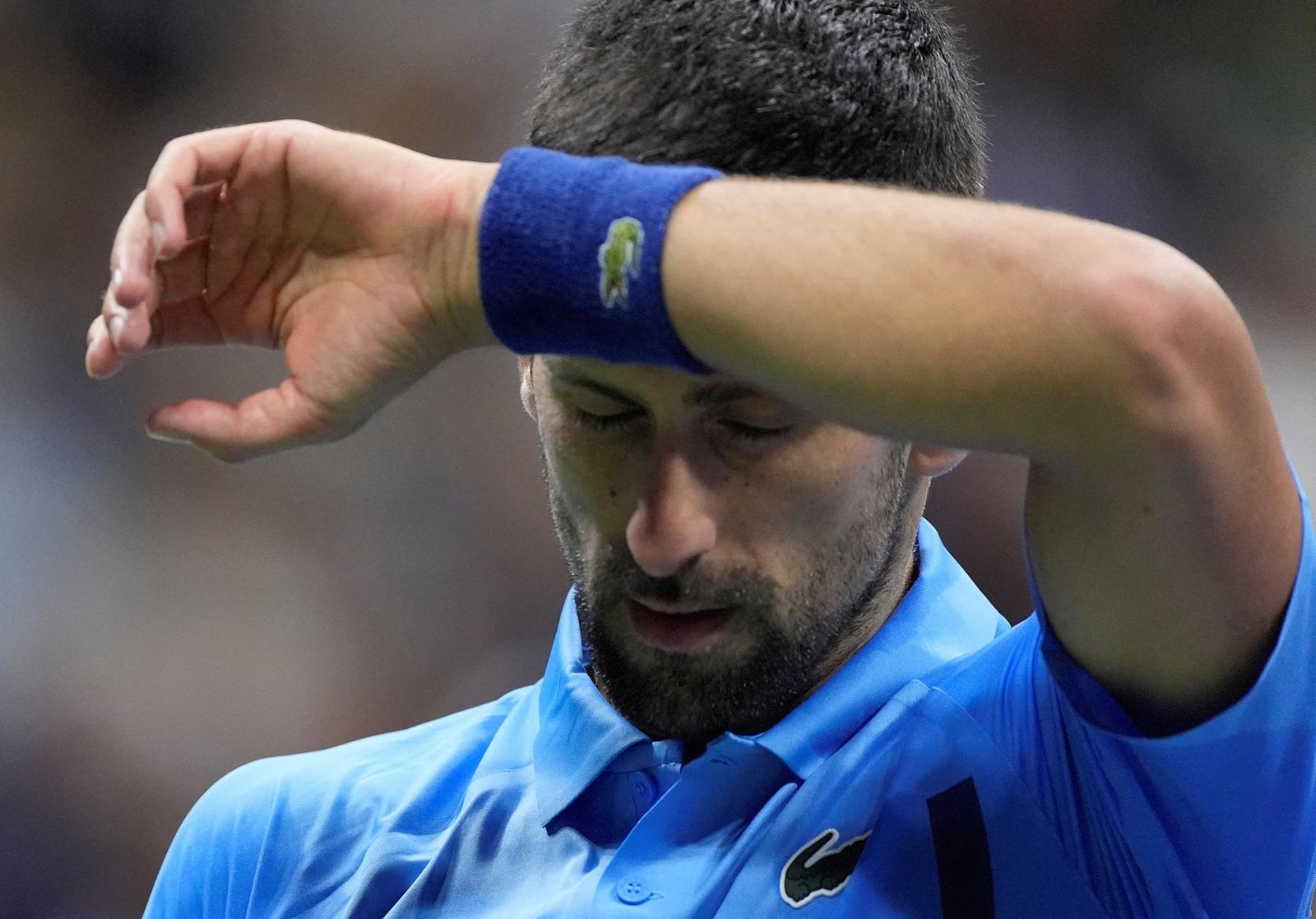 Djokovič si sype popul na hlavu, prekvapujúco vypadol na US Open. Jeden z najhorších zápasov, povedal Djokovič si sype popul na hlavu, prekvapujúco vypadol na US Open. Jeden z najhorších zápasov, povedal