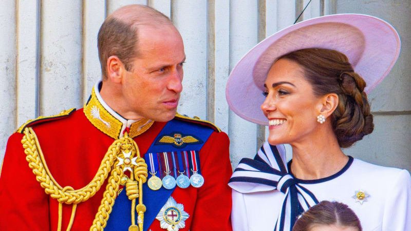 Skandály královské rodiny má odhalit nový seriál. Kate se bojí, co se dostane do scénáře Skandály královské rodiny má odhalit nový seriál. Kate se bojí, co se dostane do scénáře