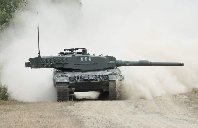 Česko získa ďalších 14 tankov Leopard 2A4 a jeden Büffel 3, Rusko adaptuje pre drony úspešnú protitankovú strelu Vichr Česko získa ďalších 14 tankov Leopard 2A4 a jeden Büffel 3, Rusko adaptuje pre drony úspešnú protitankovú strelu Vichr
