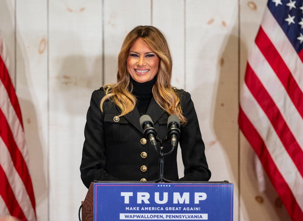 Nielenže je manželkou miliardára. Melania Trump si zarába sama. Koľko? Pomerne veľa Nielenže je manželkou miliardára. Melania Trump si zarába sama. Koľko? Pomerne veľa
