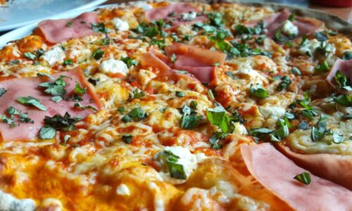 Recept na cesto na pizzu. Robím ho bleskovo a talianska pochúťka mizne zo stola ešte rýchlejšie