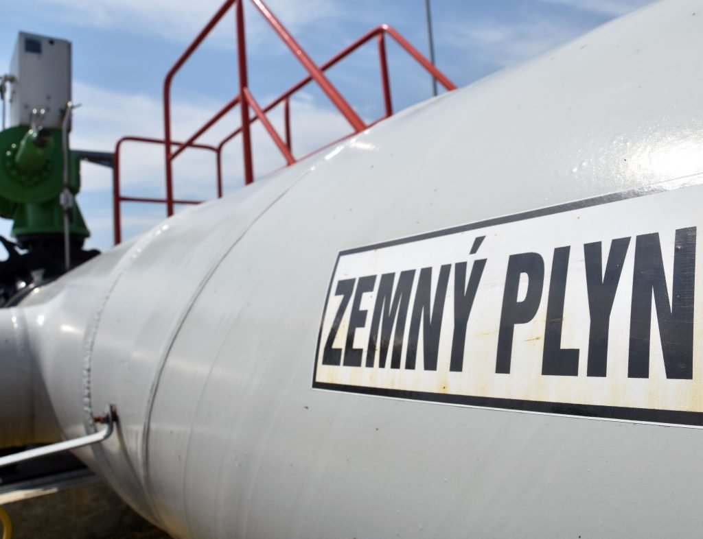 Gazprom zvýšil tok plynu cez Ukrajinu. Boje však držia ceny historicky vysoko Gazprom zvýšil tok plynu cez Ukrajinu. Boje však držia ceny historicky vysoko