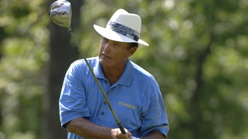 Zemřel člen golfové Síně slávy Rodríguez. Hrát se naučil, když klackem odpaloval plechovky Zemřel člen golfové Síně slávy Rodríguez. Hrát se naučil, když klackem odpaloval plechovky