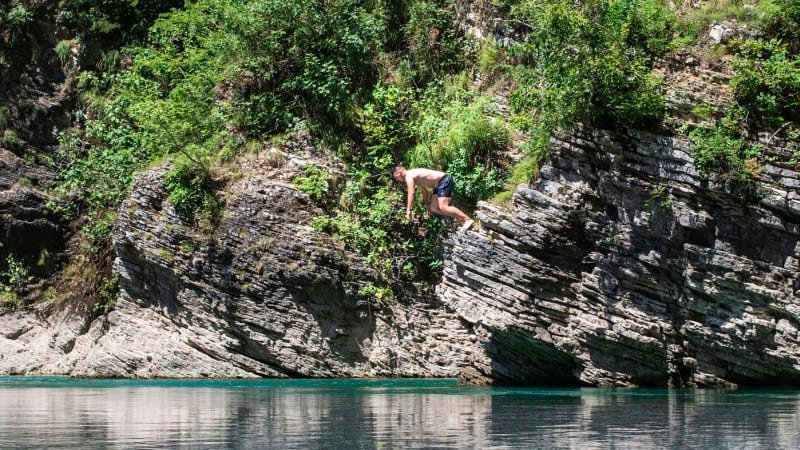 Jeden skok do vody a šestnáctiletý David možná nebude chodit. Rodina prosí veřejnost o pomoc Jeden skok do vody a šestnáctiletý David možná nebude chodit. Rodina prosí veřejnost o pomoc