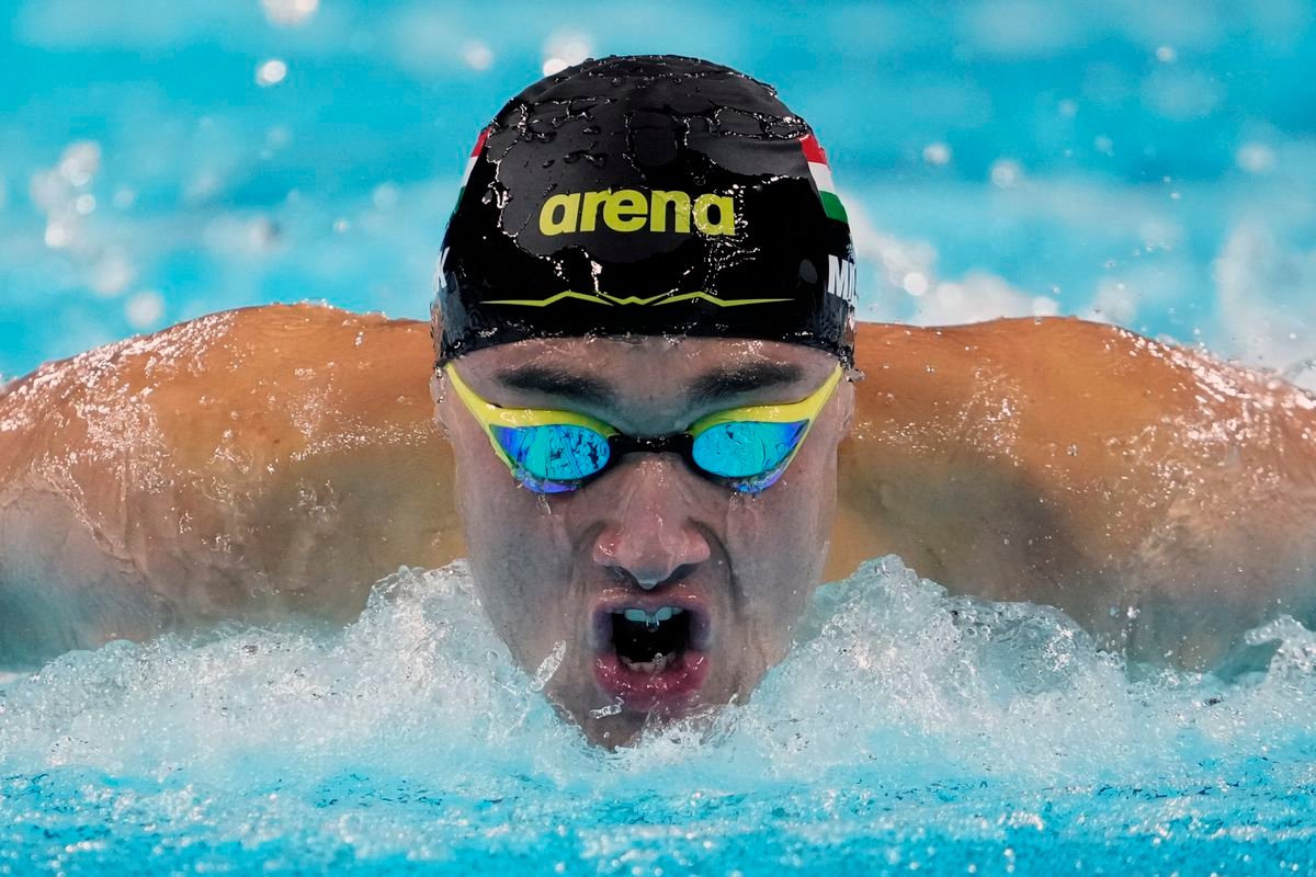 Maďarsko vylovilo zlatú medailu z olympijského bazéna, oslavuje na 100 m motýlik