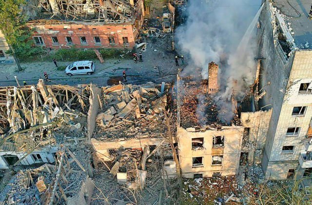 173935_russia_ukraine_war_73708-640x420.jpg Ruská agresia na Ukrajine pokračuje, za uplynulý deň zaznamenali 171 bojových stretov