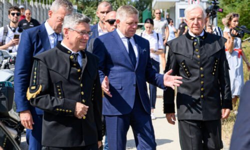 Fico navštívil Handlovú prvýkrát od atentátu, vyjadril obavy z atmosféry vytváranej opozíciou a médiami