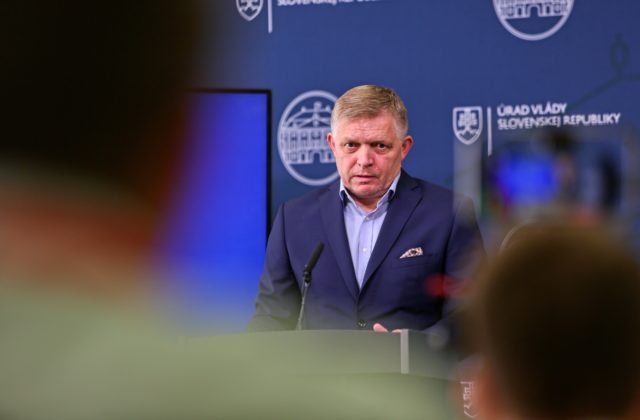 177202_premier-robert-fico-smer-sd.-640x420.jpg Slovenské osobnosti protestujú proti vystúpeniu premiéra Fica v ruskej televízii, prekročil všetky možné hranice