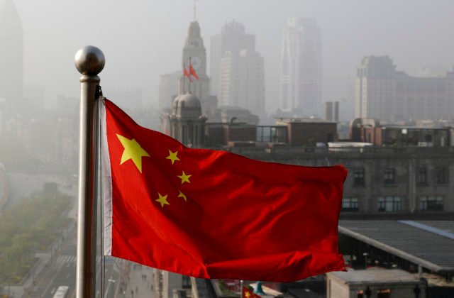 179171_twitter_china_embassy_88149-8c3b60535059414dbce5cb56271e34fd-640x420.jpg Pred piatimi rokmi zomrel prvý človek na COVID-19, Čína prešla výročie mlčaním a ticho bolo aj v Hongkongu