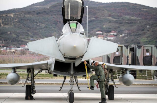 183612_albania_nato_air_base_46599-640x420.jpg Stíhačky NATO zachytili šesť ruských lietadiel bez transpondérov alebo letového plánu