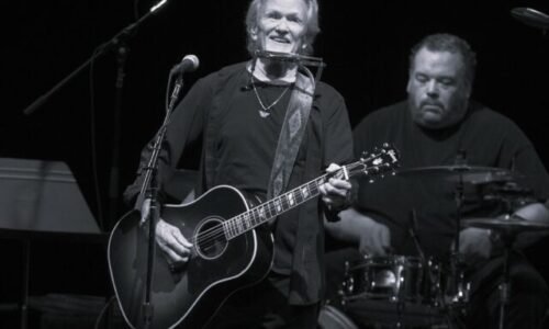 Zomrel americký country hudobník a herec Kris Kristofferson, pôsobil aj v kapele s Johnnym Caschom