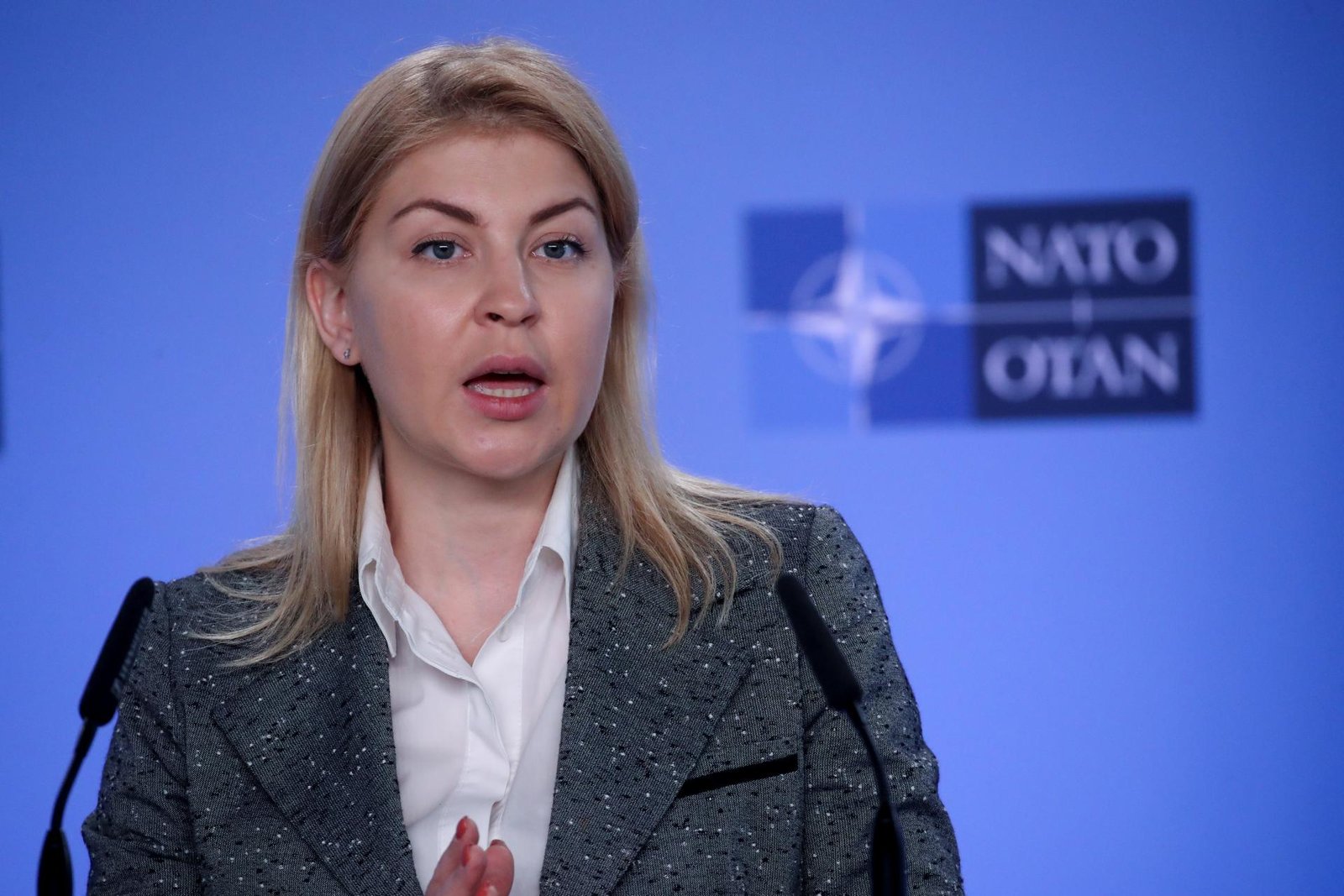 Demisie na Ukrajine pokračujú. Najnovšie ju podala aj vicepremiérka pre eurointegráciu Oľha Stefanišynová Demisie na Ukrajine pokračujú. Najnovšie ju podala aj vicepremiérka pre eurointegráciu Oľha Stefanišynová