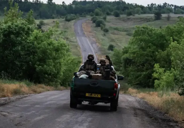 Napriek rozkazu Syrského sa ukrajinské jednotky pokúšajú opustiť Ugledar Napriek rozkazu Syrského sa ukrajinské jednotky pokúšajú opustiť Ugledar