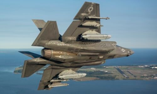 Američania testovali stíhačky F-35C s protilodnými raketami