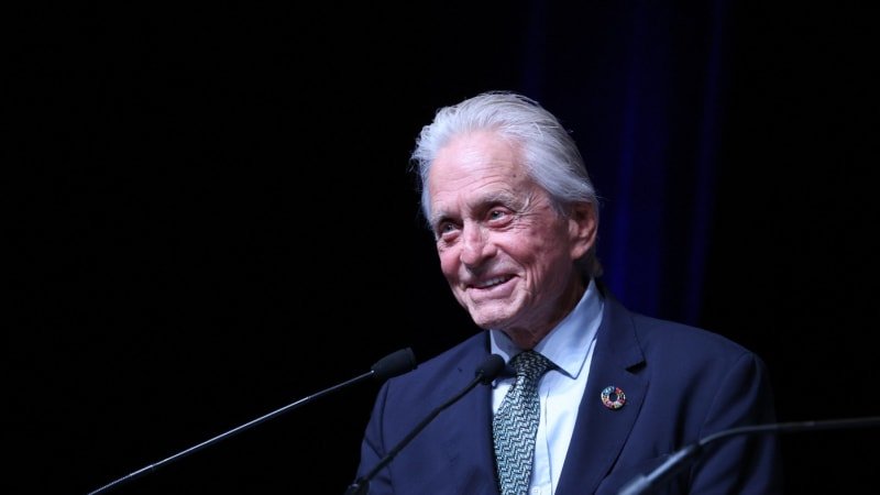 OBRAZEM: Herec Michael Douglas slaví 80. Život plný závislostí, sexu a legendárních rolí OBRAZEM: Herec Michael Douglas slaví 80. Život plný závislostí, sexu a legendárních rolí