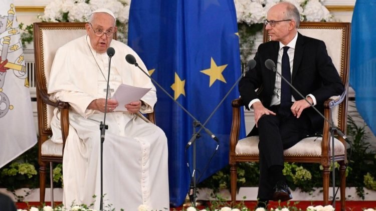 Pápež diplomatom v Luxembursku: Hľadať čestné kompromisy pre budovanie mieru Pápež diplomatom v Luxembursku: Hľadať čestné kompromisy pre budovanie mieru