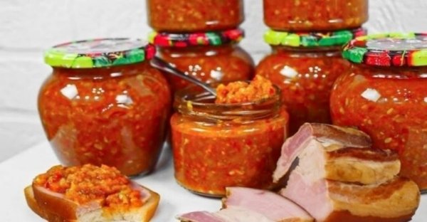 U nás doma je to doslova vždy bezkonkurenčný recept: Cuketová omáčka „ZACUSCA“z Rumunska, na ktorej frčíme celý rok! U nás doma je to doslova vždy bezkonkurenčný recept: Cuketová omáčka „ZACUSCA“z Rumunska, na ktorej frčíme celý rok!