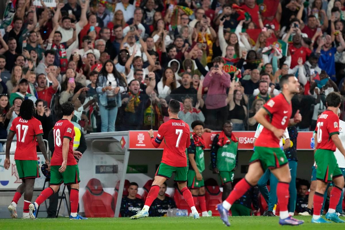 Nestarnúci Ronaldo! Gólom v záverečných minútach opäť rozhodol o výhre Portugalska Nestarnúci Ronaldo! Gólom v záverečných minútach opäť rozhodol o výhre Portugalska