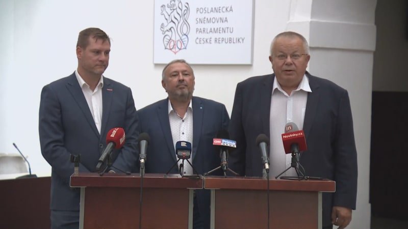 Poslanci začali vyšetřovat loňskou střelbu na filozofické fakultě. Kdy sdělí výsledky? Poslanci začali vyšetřovat loňskou střelbu na filozofické fakultě. Kdy sdělí výsledky?