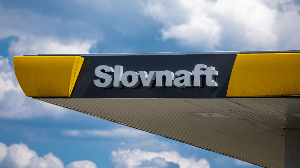 Slovnaft odstavil výrobu. Rafinériu to bude stáť 100 miliónov eur Slovnaft odstavil výrobu. Rafinériu to bude stáť 100 miliónov eur