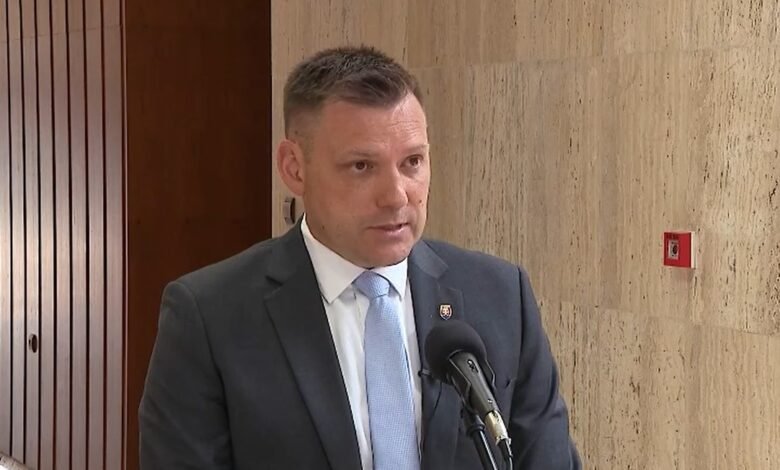 Mimovládne organizácie spustili výzvu. Žiadajú odstúpenie vedenia ministerstva životného prostredia Mimovládne organizácie spustili výzvu. Žiadajú odstúpenie vedenia ministerstva životného prostredia