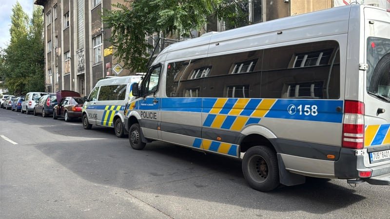 Novorozenec nalezený v kontejneru v Ústí je zdravý. Policie odhalila detaily, dítě už má jméno Novorozenec nalezený v kontejneru v Ústí je zdravý. Policie odhalila detaily, dítě už má jméno