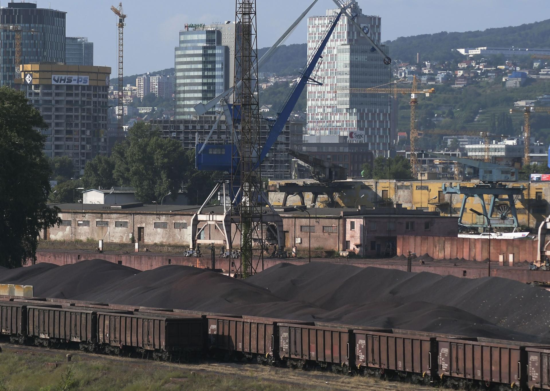 Ráž potvrdil, že Zimný prístav dostanú developeri. O výstavbu nového dunajského uzla majú záujem aj Číňania