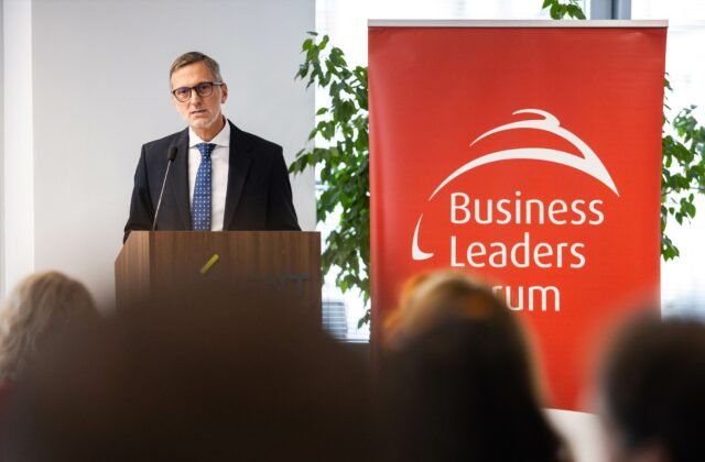 189215_blf-martin-kuruc-m-640x420.jpg Riaditeľ Tesca Martin Kuruc sa stal prezidentom združenia Business Leaders Forum