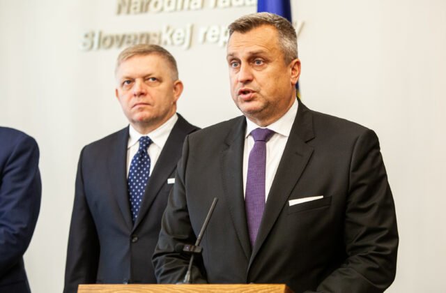 190410_66fe7cf4104e2207086984-640x420.jpg Fico a Danko sa pochytili na sociálnej sieti, šéf SNS premiérovi vyčíta podporu členstva Ukrajiny v Únii