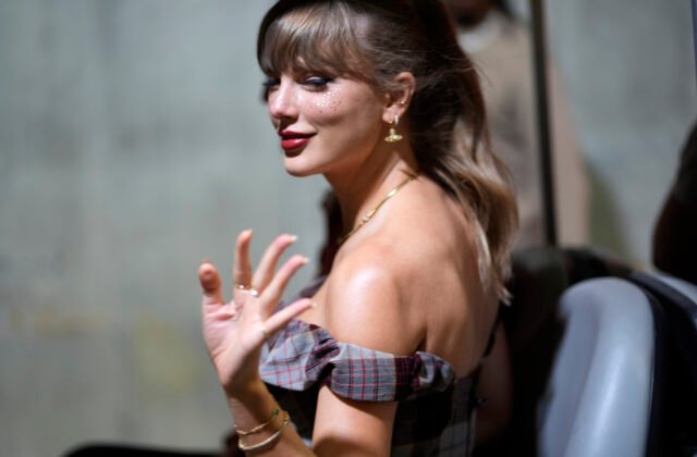 194279_saints_chiefs_football_35759-640x420.jpg Taylor Swift sa stala najbohatšou hudobníčkou na svete, z prvej pozície vyradila Rihannu