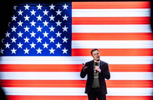 208127_aptopix_election_2024_musk_48653-640x420.jpg Hrozbou pre demokraciu sú podľa Muska tí, ktorí z jej ohrozenia obviňujú Trumpa