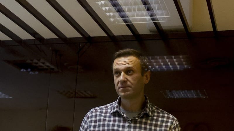 Zemřu tady, zapsal si Navalnyj pod portrétem Putina do deníku. Ve vězení přemítal i o rodině Zemřu tady, zapsal si Navalnyj pod portrétem Putina do deníku. Ve vězení přemítal i o rodině