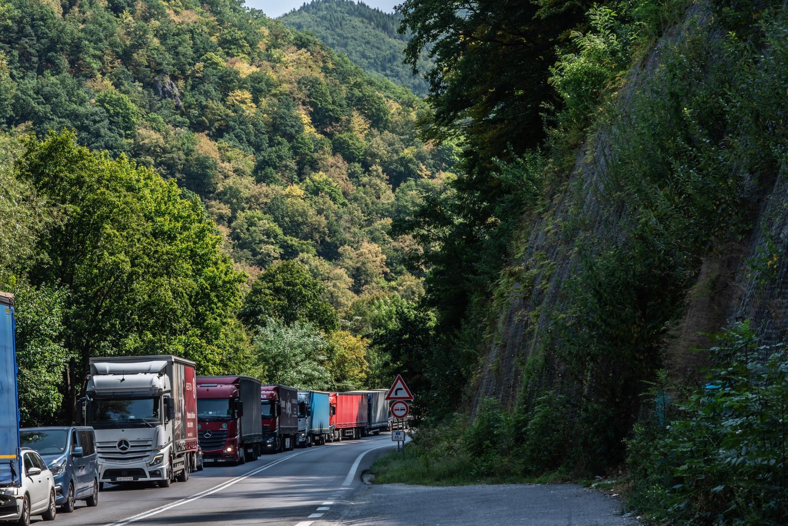 Vodičov na Strečne čakajú posledné obmedzenia, potom sa vráti premávka do pôvodného stavu Vodičov na Strečne čakajú posledné obmedzenia, potom sa vráti premávka do pôvodného stavu
