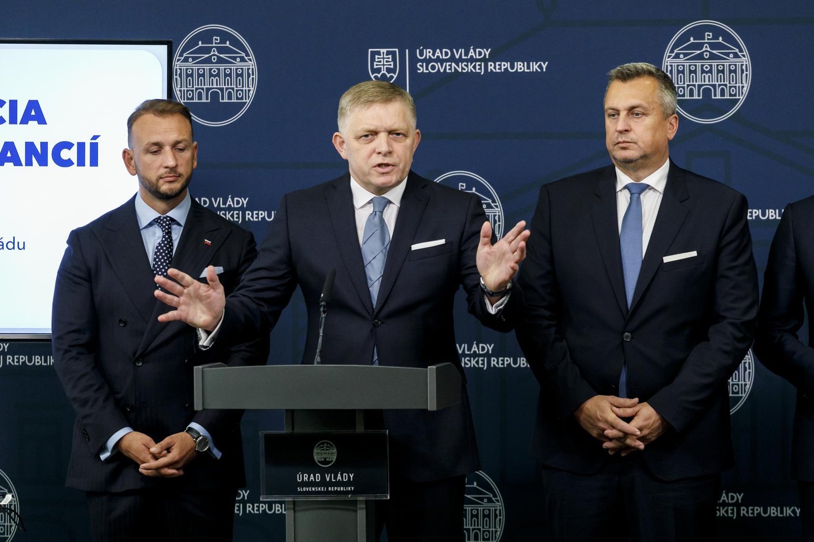 Konsolidácia bola nevyhnutná. Museli sme reagovať na skazu predošlých vlád, vyhlásil Fico po hlasovaní Konsolidácia bola nevyhnutná. Museli sme reagovať na skazu predošlých vlád, vyhlásil Fico po hlasovaní