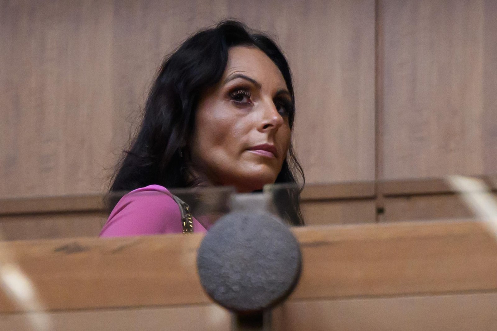 Dolinková reaguje na Dankovu SNS. Tvrdí, že sa pravidelne stretávala so zdravotníkmi Dolinková reaguje na Dankovu SNS. Tvrdí, že sa pravidelne stretávala so zdravotníkmi