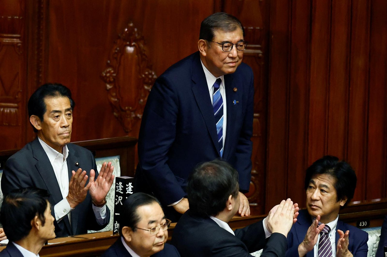 Japonský parlament zvolil za nového premiéra Šigera Išibu