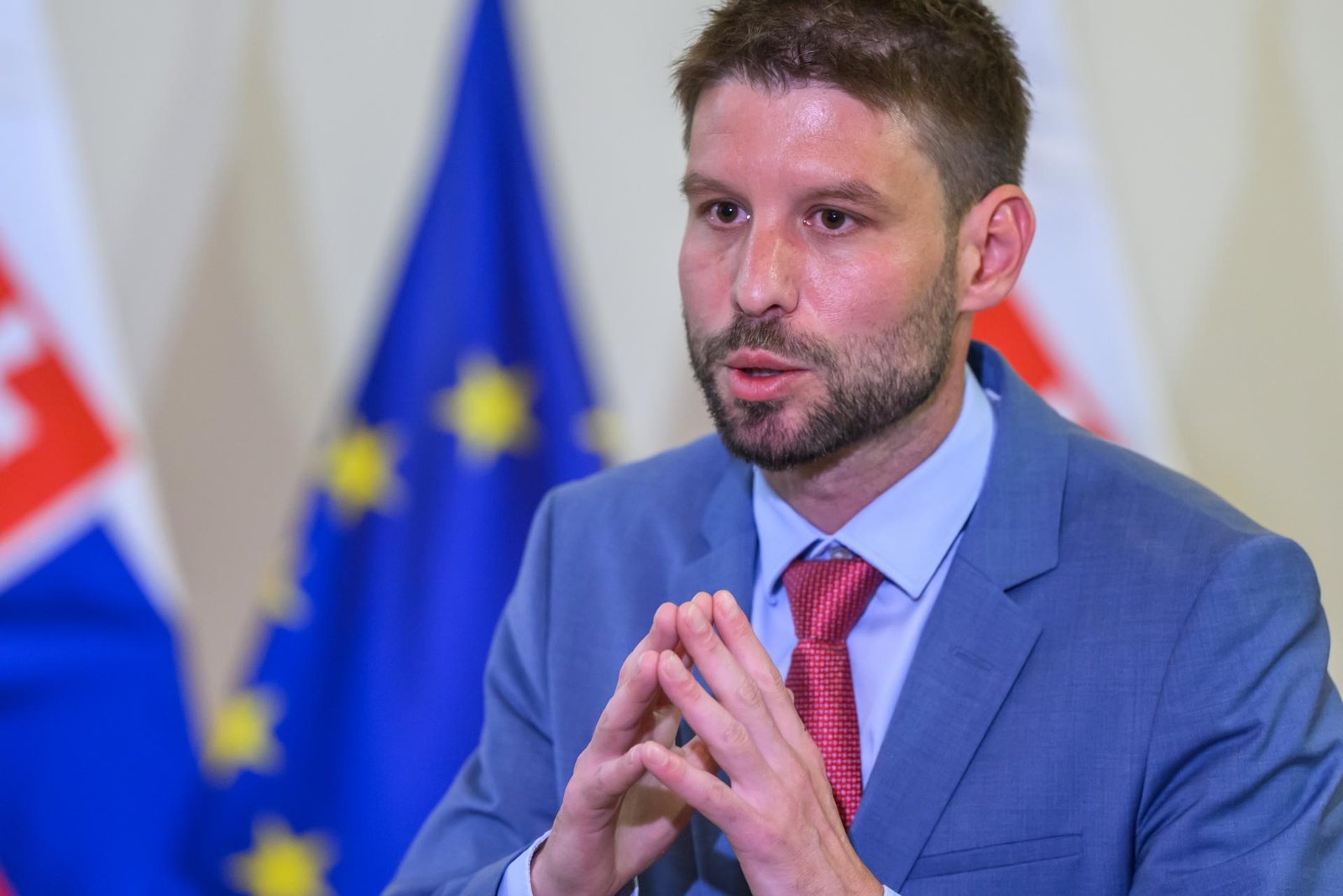 Šimečka sa vyjadruje k rozpočtu Ficovej vlády: Vyššie dane pôjdu na rozdávanie, tvrdí